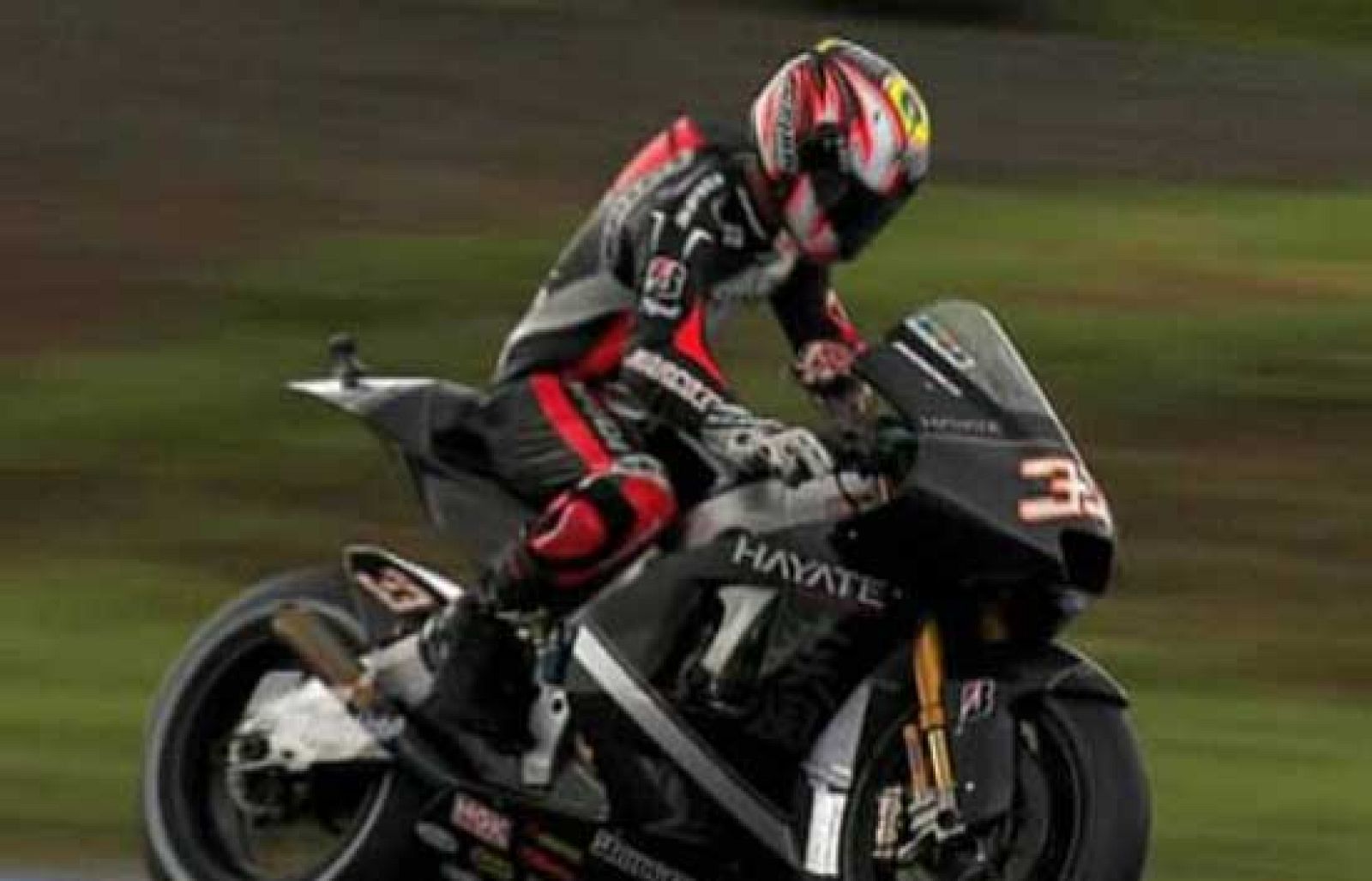 Melandri acaba con la gaviota | Ver