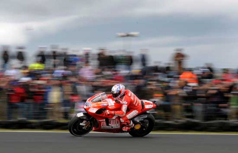 Stoner pulveriza la 'pole' | Ver