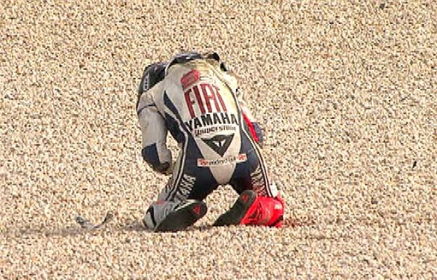  - Lorenzo, al suelo nada más salir