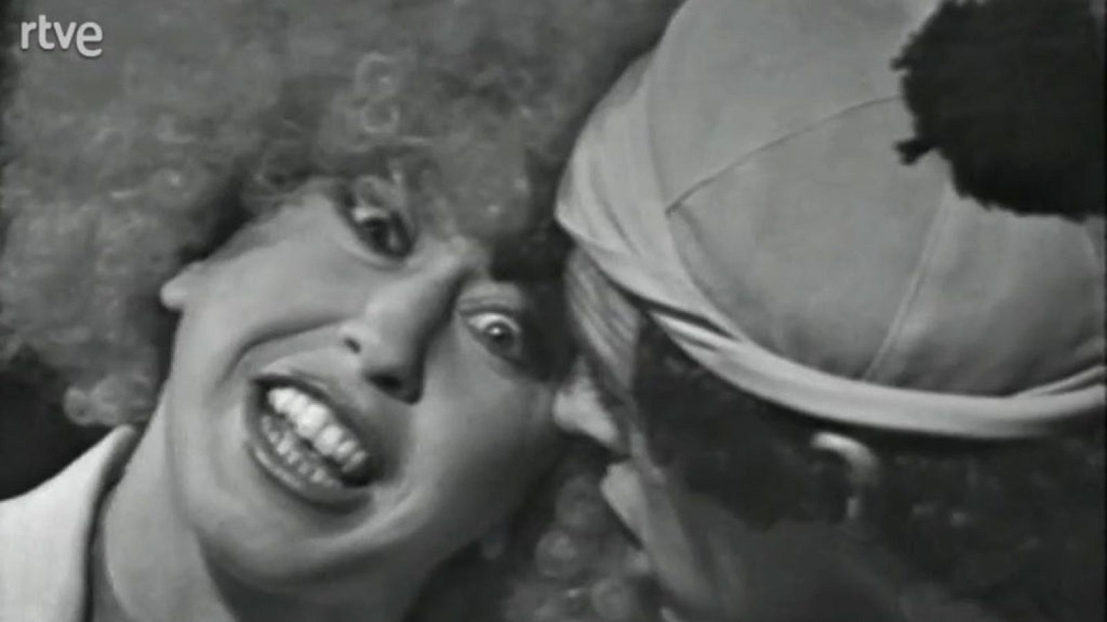 Jueves locos - Capítulo 2 - Jueves locos | Ver