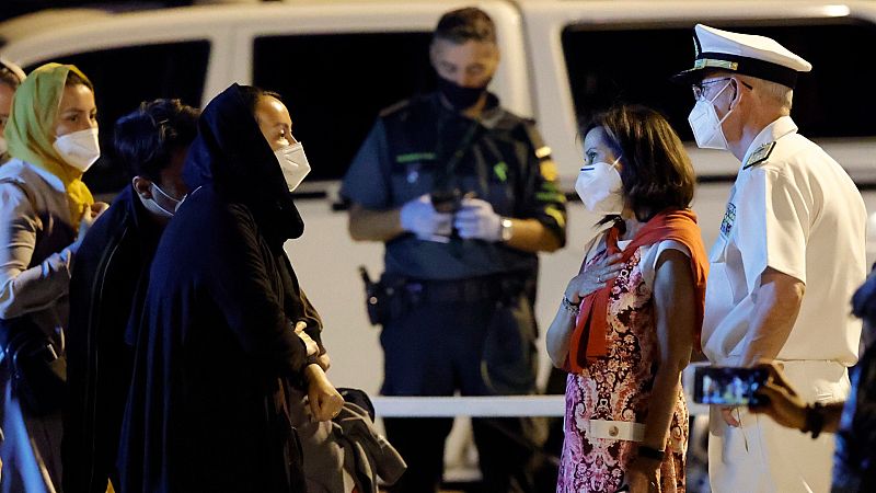 Robles admite que la situación en Afganistán empeora y que no se podrá evacuar a todo el mundo