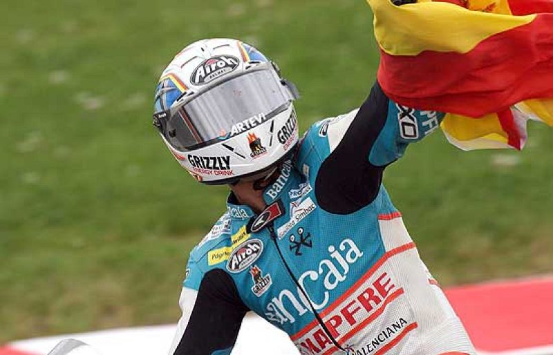 El piloto Julián Simón, ha asegurado que la victoria que le ha dado el campeonato del mundo de 125 cc ha "sido increible", pero nada fácil.