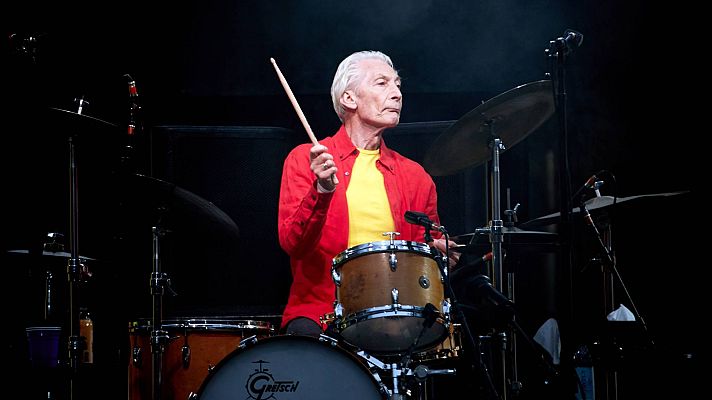 Telediario 1 - Muere a los 80 años Charlie Watts, legendario batería de los Rolling Stones