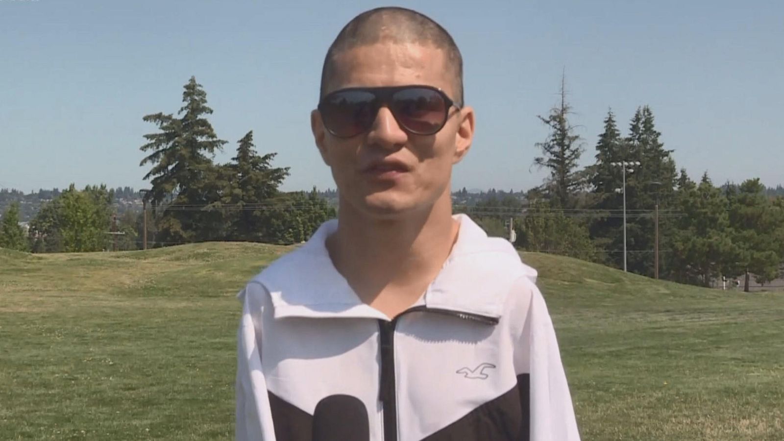 La dura historia de Abbas Karimi, abanderado del equipo de refugiados de los Juegos Paralímpicos de Tokio -- Ver ahora