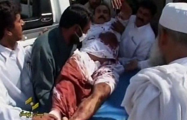  - Ir��n pide a Pakistán ayuda