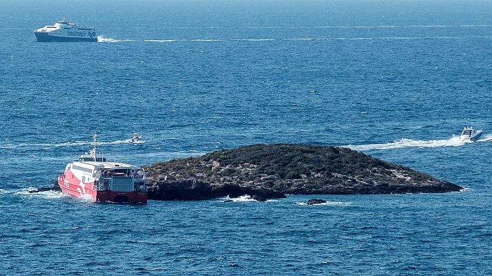 Telediario 1 - Veinticinco heridos, dos de ellos graves, al embarrancar un ferry en un islote de Ibiza
