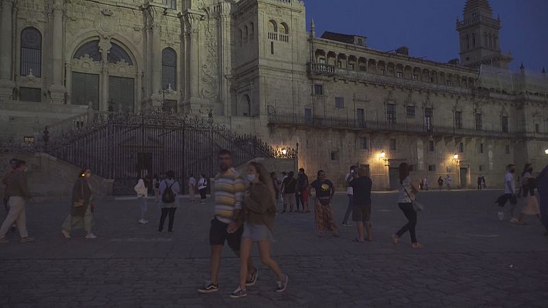 A catedral de noite, restaurada e con nova iluminación - Telexornal - Galicia | Ver