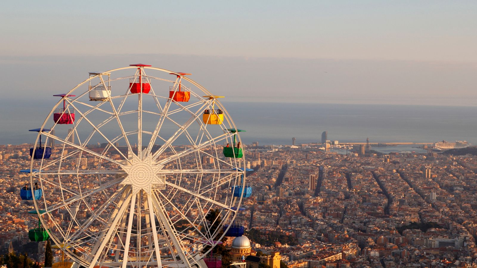 España Directo - Parque Tibidabo: 120 años de historia, recorremos sus atracciones