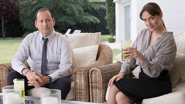 ¿Y si sí? - 'La isla de las prestaciones', la parodia televisiva de '¿Y