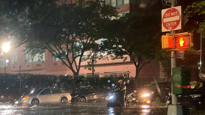 Telediario 1 - La tormenta Ida deja varios muertos y la ciudad de Nueva York colapsada