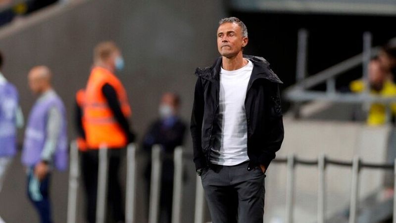Luis Enrique lamenta la derrota ante Suecia: "Hemos perdido infinidad de duelos"