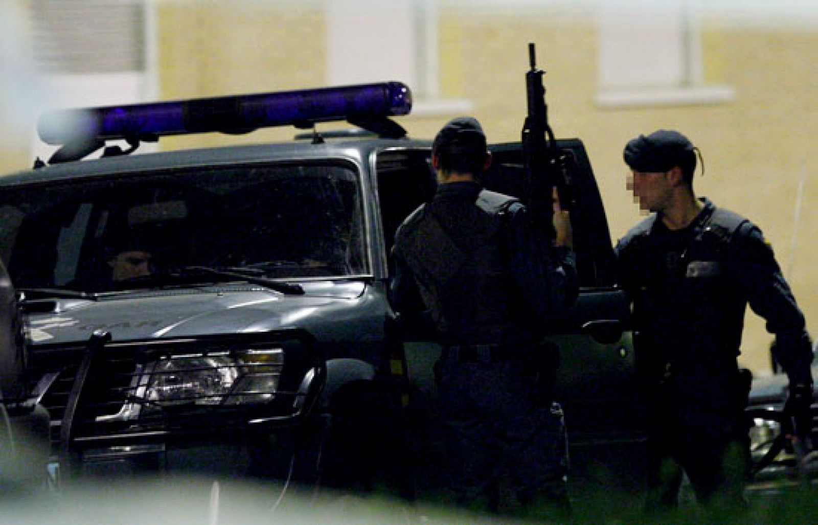 La Guardia Civil ha registrado los domicilios de los etarras detenidos