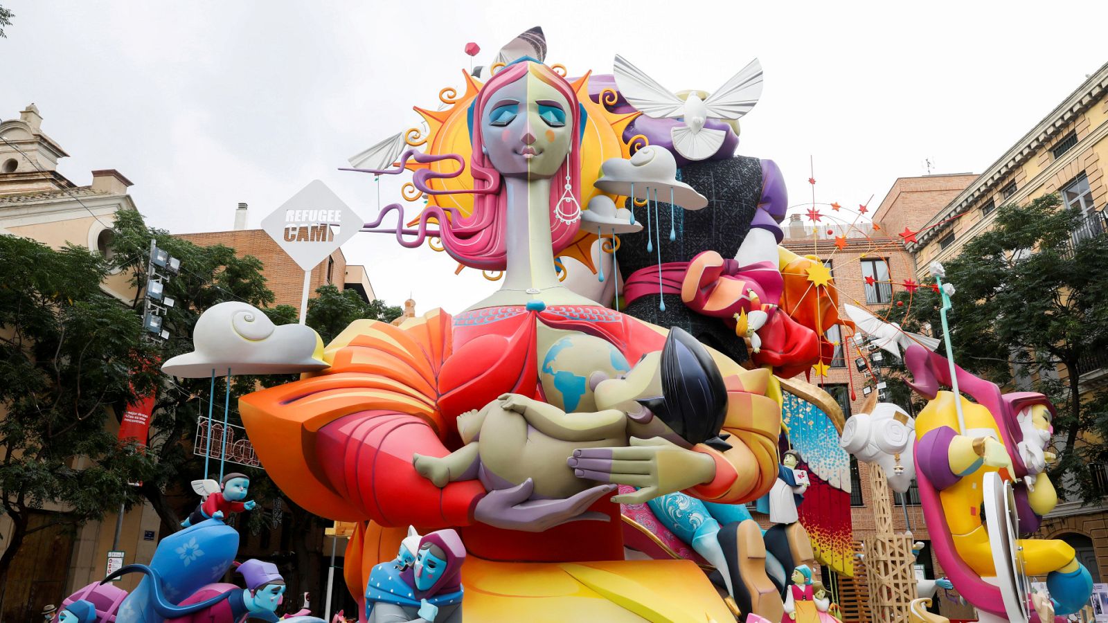 La facturación de los oficios de las Fallas cae en picado por la pandemia | Ver