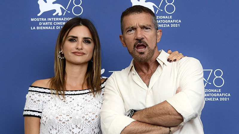 Penélope Cruz y Antonio Banderas ironizan sobre el mundo del cine en 'Competencia oficial' | Ver