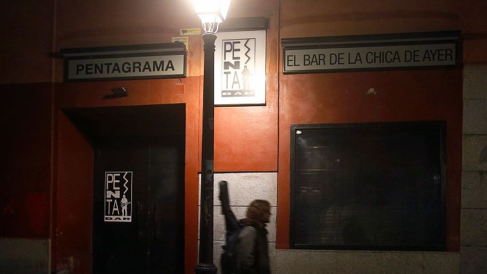 Telediario Fin de Semana - Una exposición homenajea bares con solera de Madrid