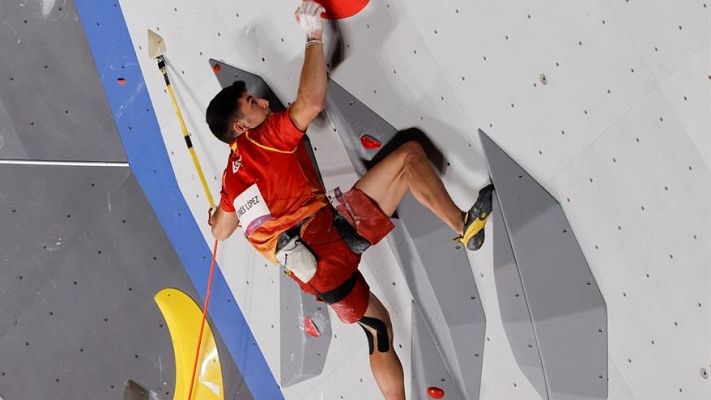 Telediario 2 - El campeón olímpico de escalada Alberto Ginés renuncia a los Mundiales para descansar