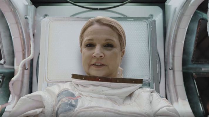 ¿Y si sí? - Mujer en la Luna