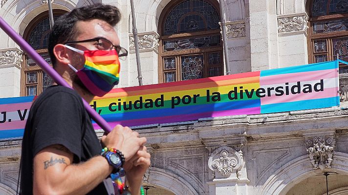 Telediario 1 - Las últimas agresiones homófobas desatan una nueva batalla política con Vox en el medio del debate