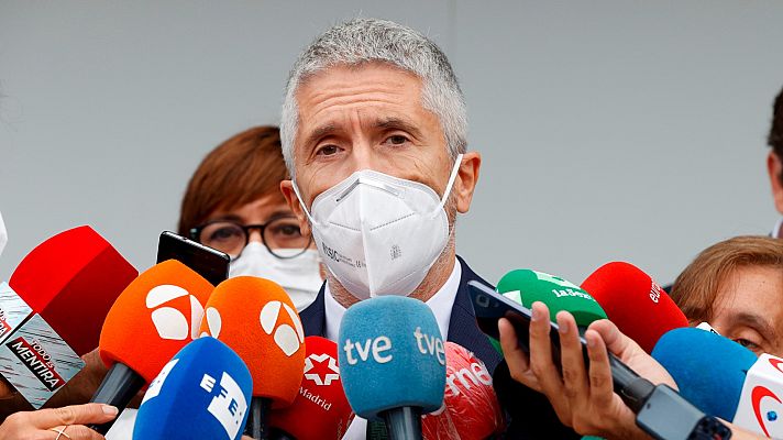 Telediario 1 - PP y Vox piden la dimisión de Marlaska y aculsa al Gobierno de utilizar la falsa agresión homófoba