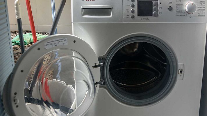 Telediario 1 - La luz pulveriza los récords este viernes: 152 euros/MWh