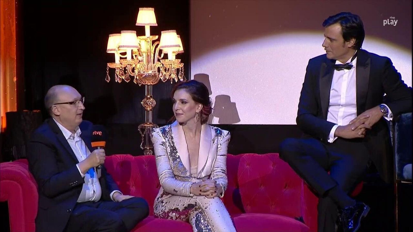 Fran Llorente e Inés Hernand presentan 'RTVE Play' y 'Gen Playz' en la Gala 'RTVE, la que quieres'