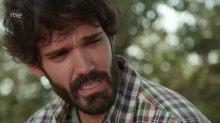 Dos vidas - Dos Vidas: Tirso besa a Olga y la apoya