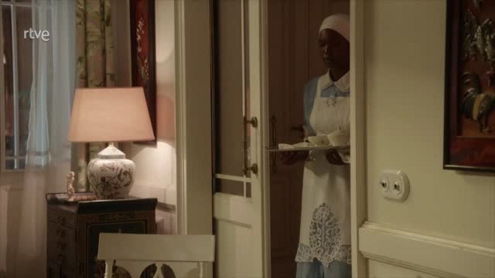 Dos Vidas: Patricia contrata a Marcelo como informante - Dos vidas | Ver