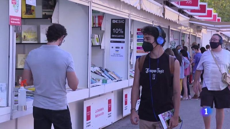 La Feria del Libro recupera su ambiente en pandemia | Ver