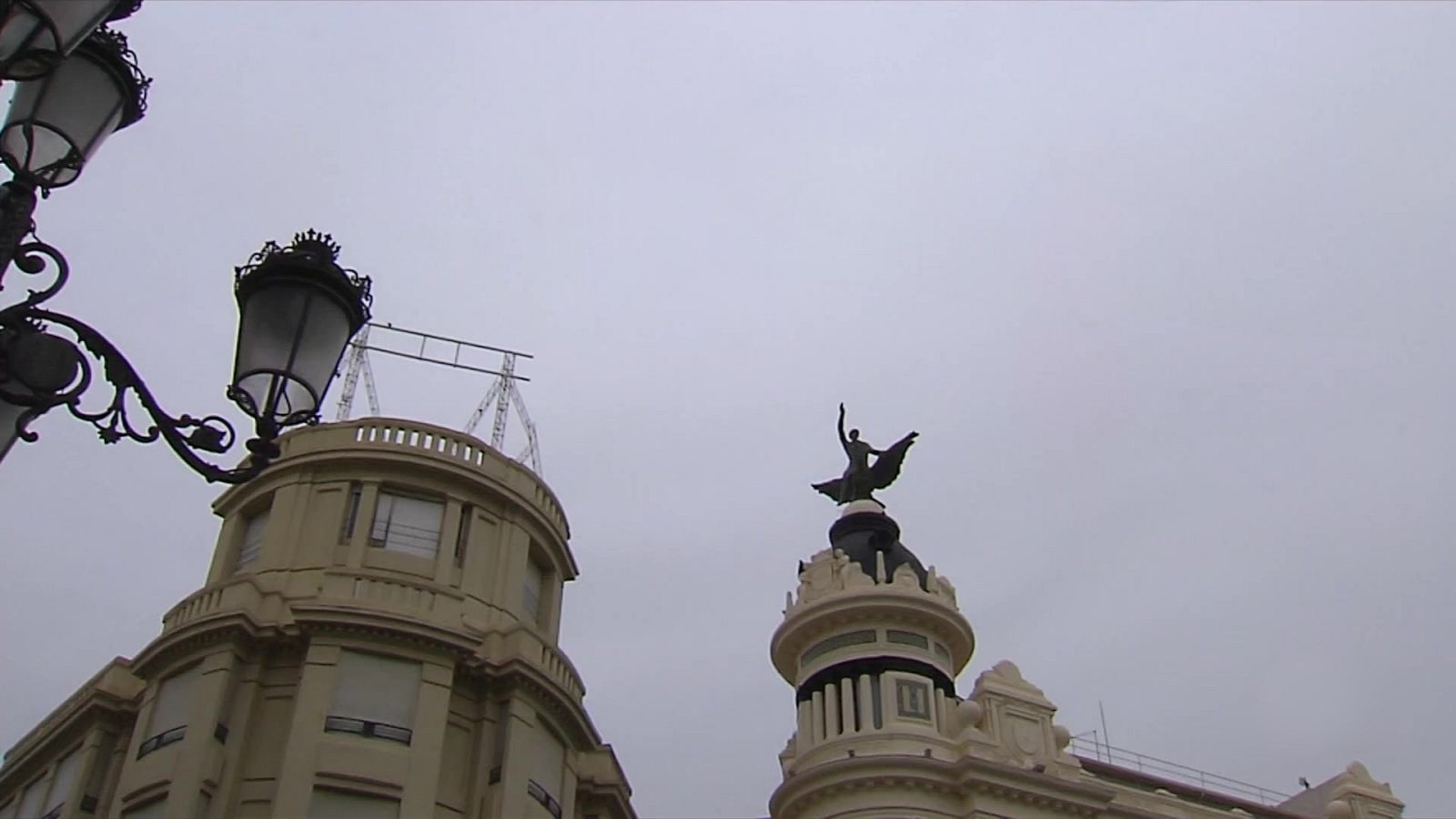 Viento con rachas muy fuertes en zonas de montaña de la Península - ver ahora