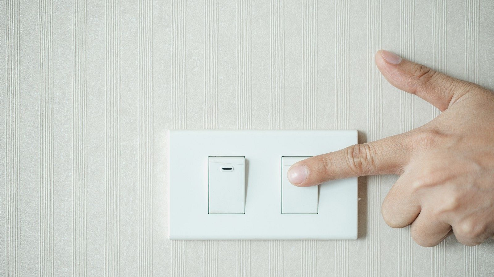 Familias vulnerables denuncian las esperas para el bono social eléctrico