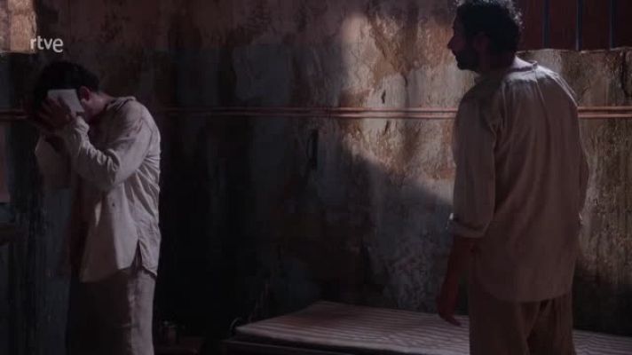 Dos vidas - Dos Vidas: Intentan asesinar a Víctor en la cárcel