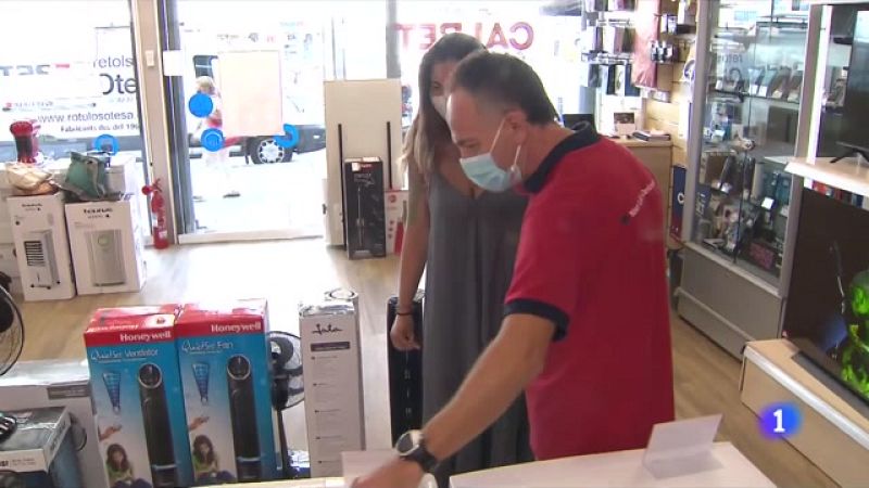 Els consumidors busquen solucions més eficients davant l'escalada del preu de la llum