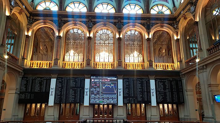 Telediario 2 - Las eléctricas vuelven a lastrar al IBEX 35