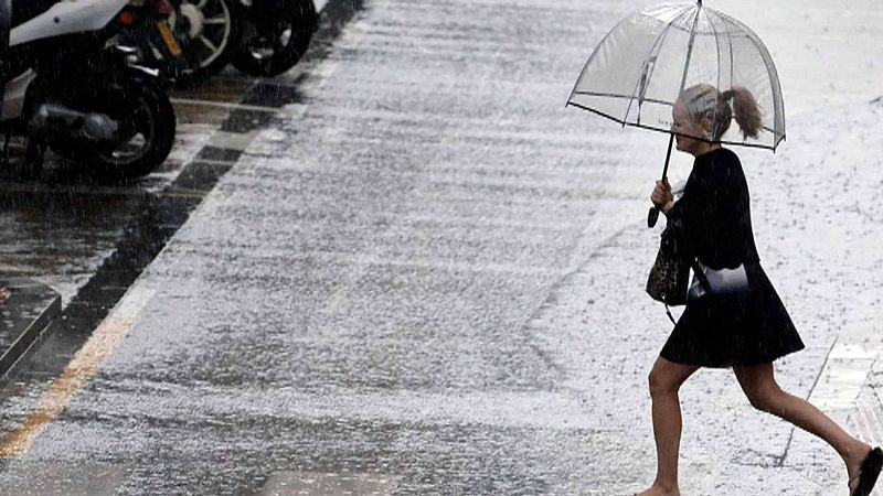 Los chubascos continúan en el norte de España y Baleares