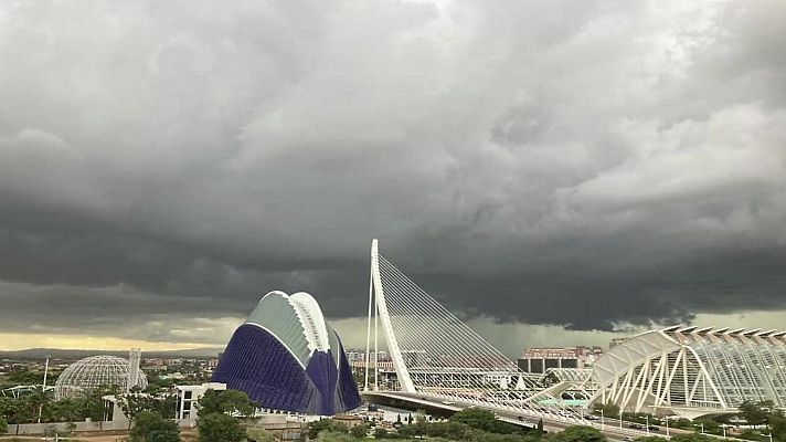 El tiempo - Chubascos que podrían ser localmente fuertes en puntos de Cataluña, de la Comunidad Valenciana y en Teruel