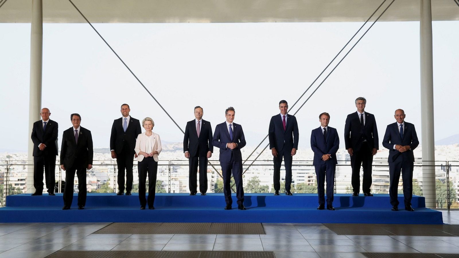 Pedro Sánchez propone abrir un debate en la UE sobre el precio de la luz en la cumbre del Mediterráneo