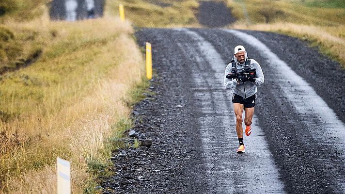 Telediario 1 - Chema Martínez supera la Volcano Ultra Matarahon: seis maratones en seis días