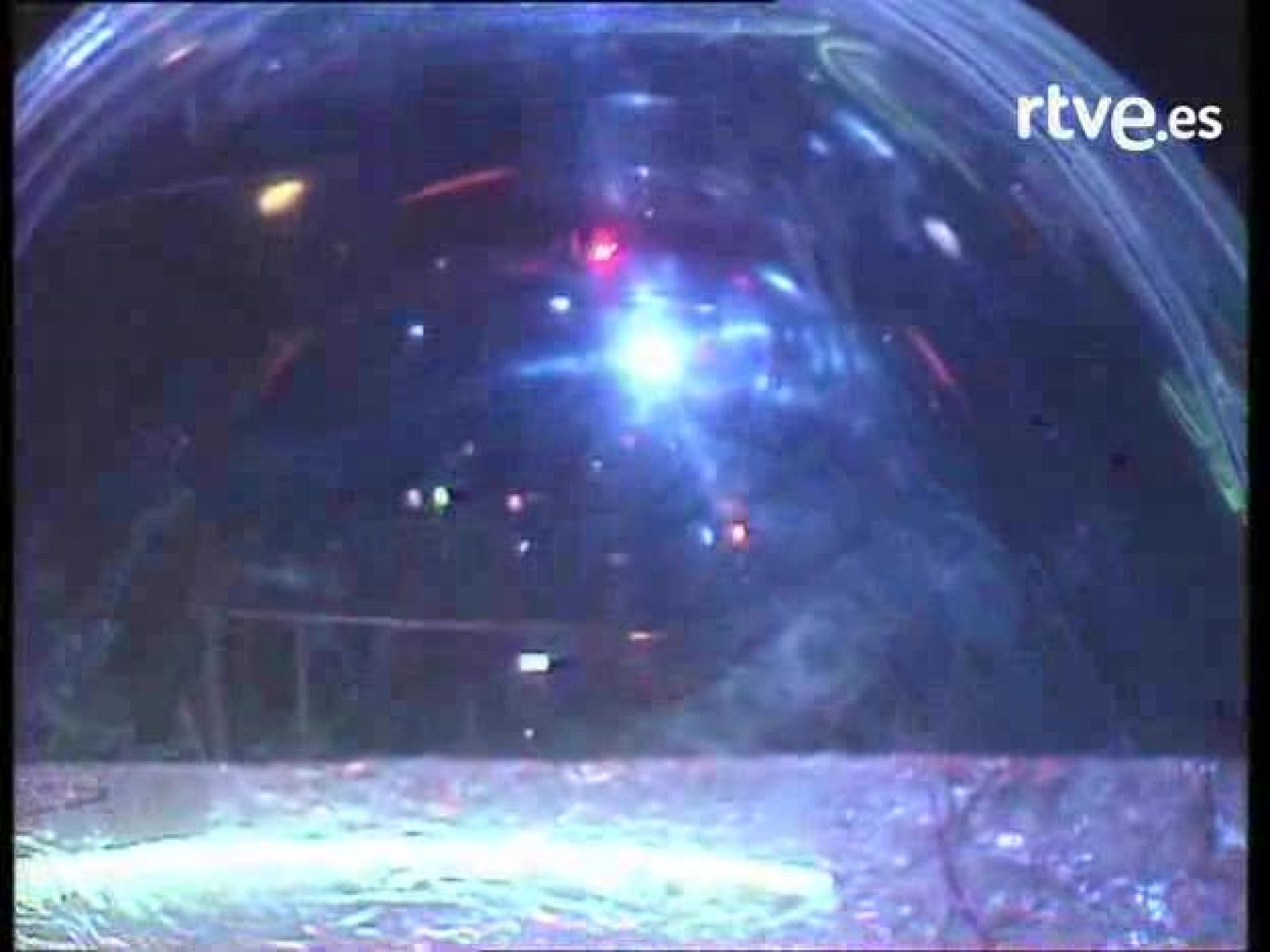 Bola de cristal - Acordes en espiral: Loquillo y los Trogloditas 'El pupitre de atrás' | Ver