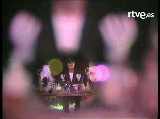 La bola de cristal - Kiko Veneno 'No adivino nada'