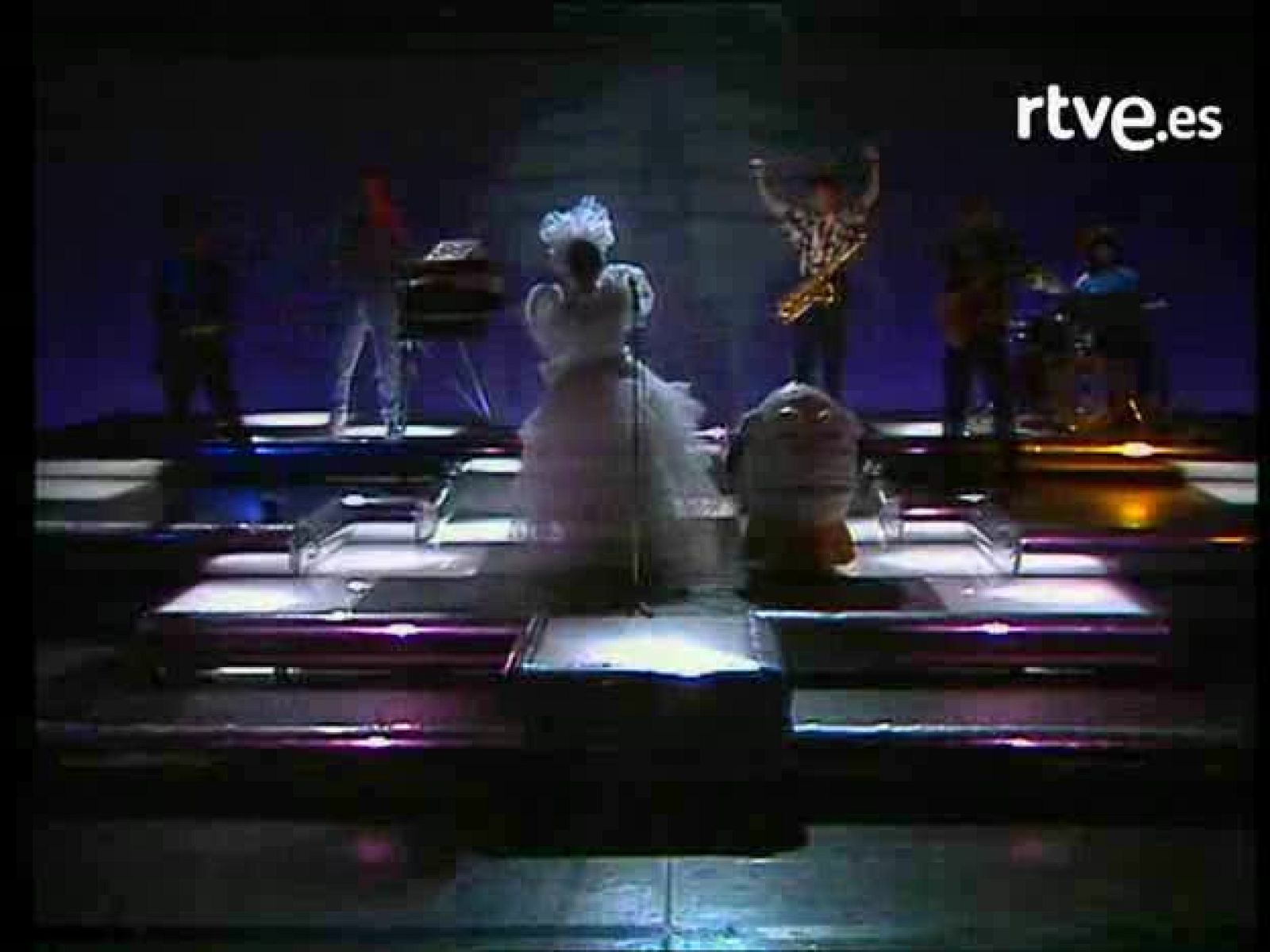 Bola de cristal - Acordes en espiral: Orquesta Mondragón 'Stand by me' | Ver