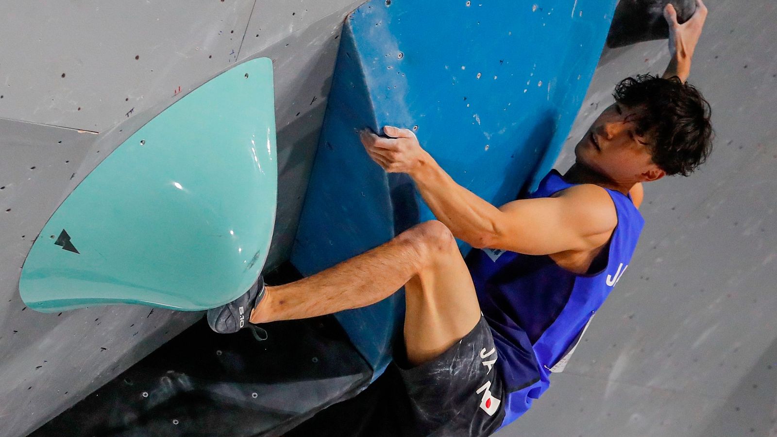 Los japoneses dominan en búlder del Mundial de escalada | Ver