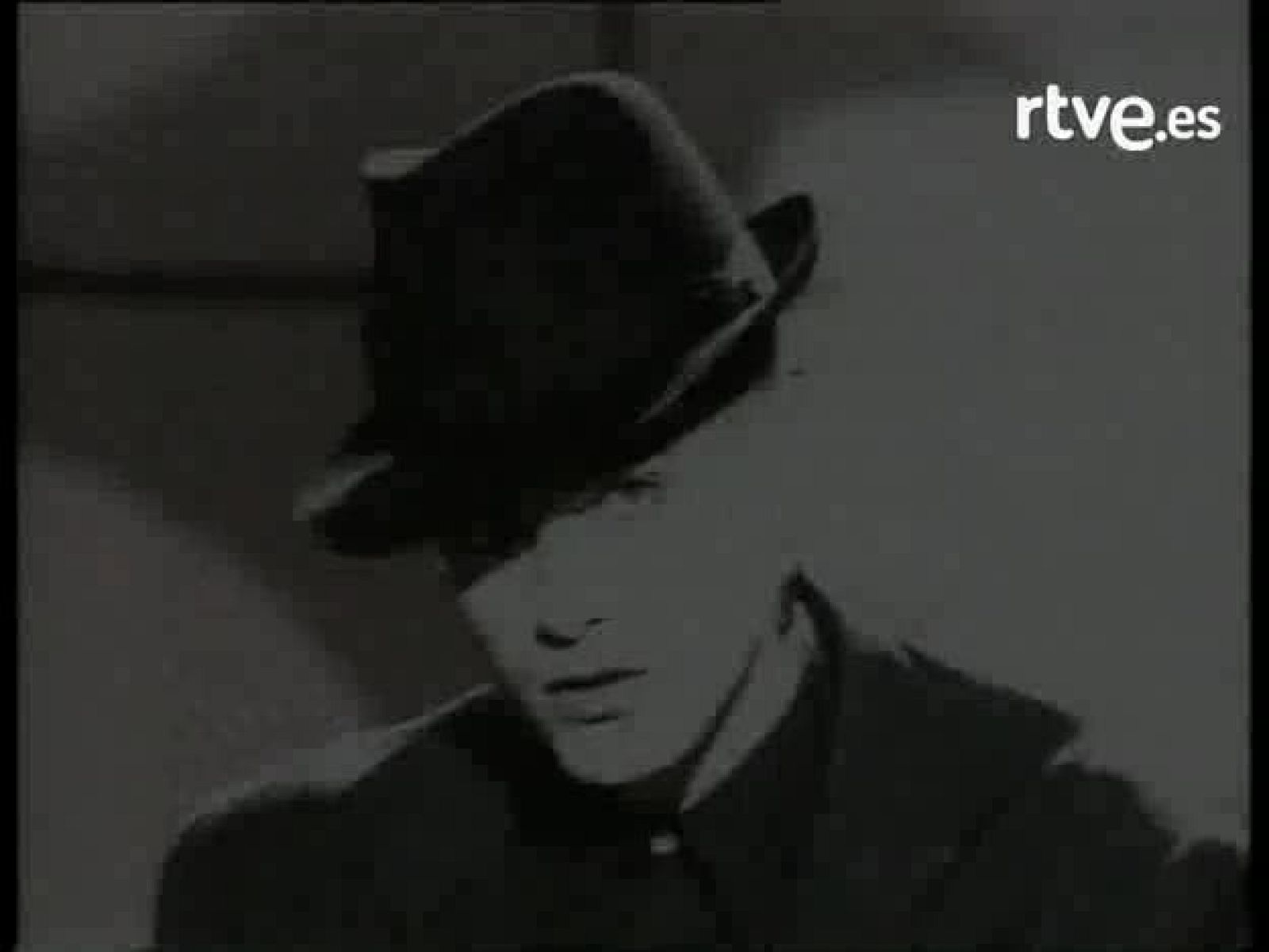 Bola de cristal - Acordes en espiral: Santiago Auserón 'Soy un electroduende' | Ver