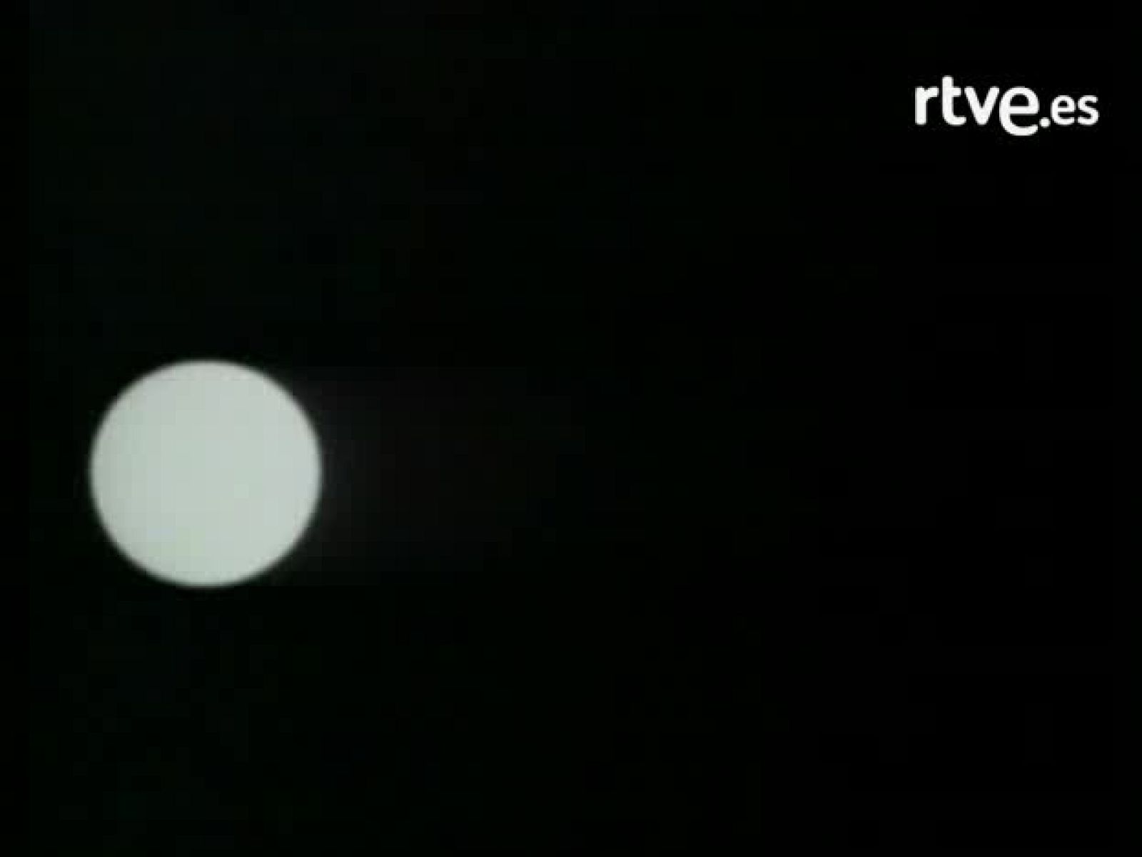 Bola de cristal - La cuarta parte: El Noticiario 'España de moda' | Ver