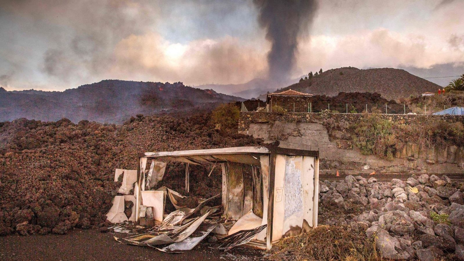 Los vecinos de La Palma: "No sé que voy a hacer si mi casa se ha destruido" - La hora de La 1 | Ver