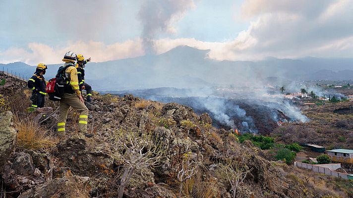 Informativo 24h - 6.000 desalojados por el volcán de La Palma
