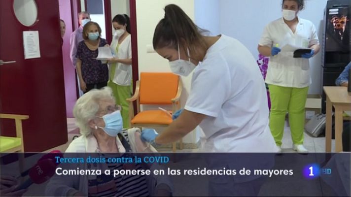 Noticias de Extremadura - Extremadura comienza a inocular la tercera dosis de la vacuna contra la covid