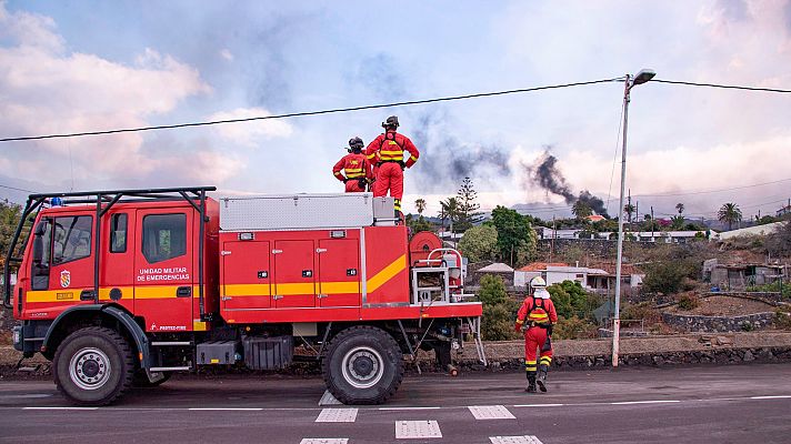 Telediario 2 - Alberto Gallego, teniente coronel de la UME: "El avance de la colada se ha ralentizado muchísimo"