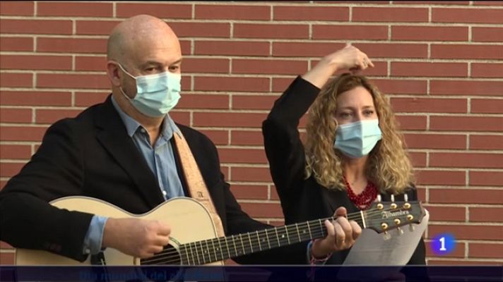 L'informatiu - Comunitat Valenciana - Musicoteràpia en la lluita contra l'alzhèimer
