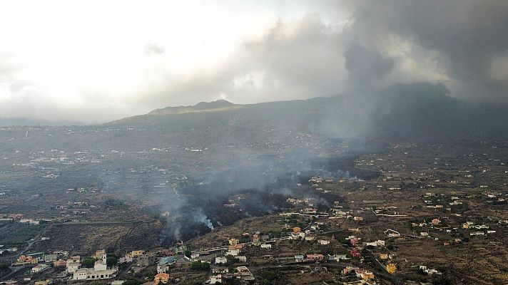 Telediario 2 - La erupción del volcán de La Palma, desde el aire