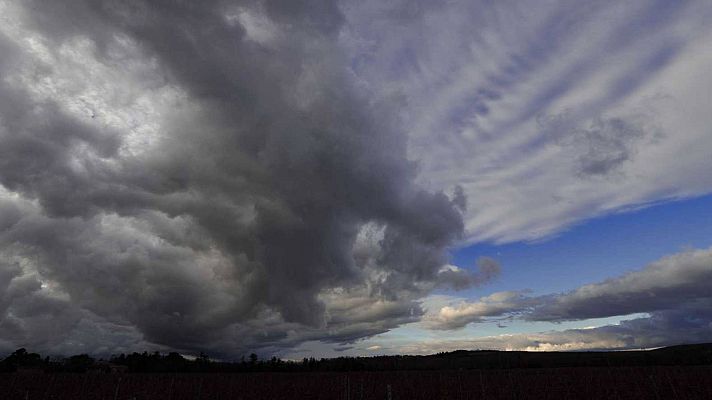 El tiempo - Chubascos fuertes en el primer día del otoño